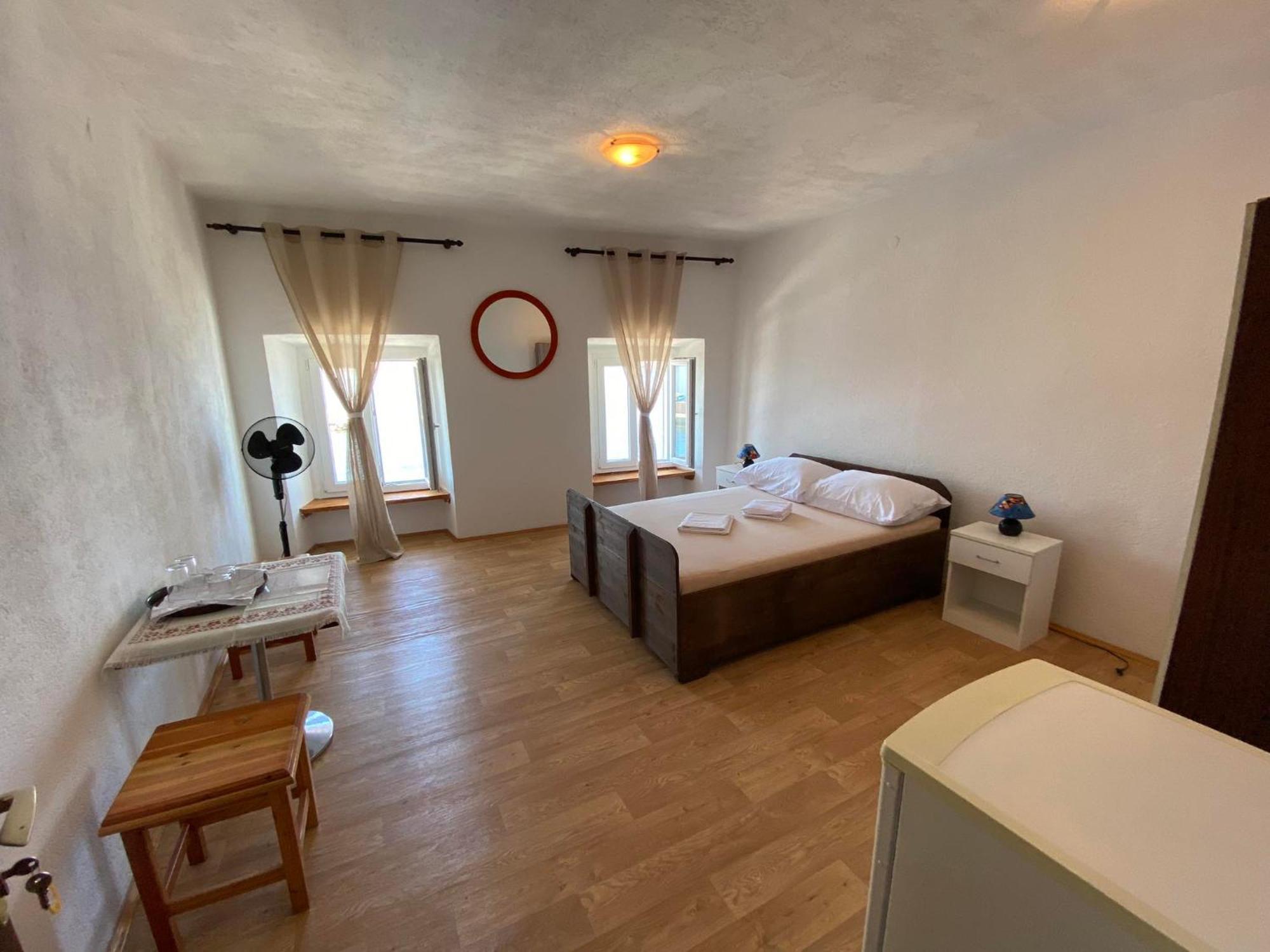 Studio Apartman I Sobe Sidro Karlobag Buitenkant foto